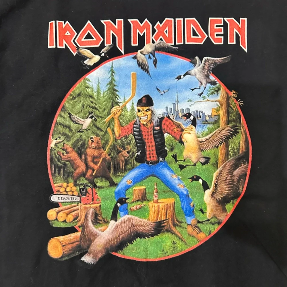 Legacy of the Beast World Tour Iron Maiden 2022 Black T-Shirt Canada Gildan New - Picture 3 of 12